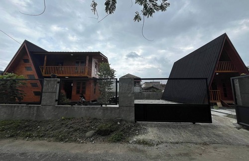 Bukittinggi Villa | Villa Tapian Banda