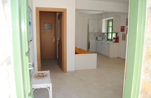 Kastos Island Apartment | VILLA TATI STUDIOS APT2