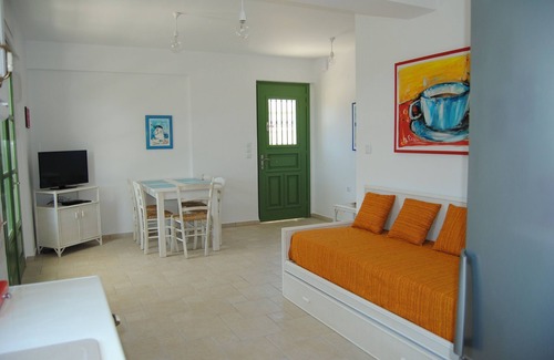 Kastos Island Apartment | VILLA TATI STUDIOS APT2