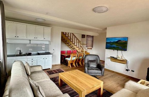 Pejë Ski Chalet | Villa Te Liqeni