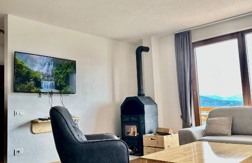 Pejë Ski Chalet | Villa Te Liqeni