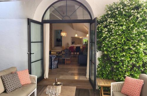 Cannes City Centre Villa | Villa Terra by Festif Azur - House 250m2 Quiet, 5 min walk from Palais des Festivals and Beaches