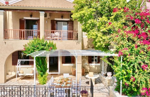 Vlachatika Villa | Villa Tesoro Kalami with private pool by DadoVillas