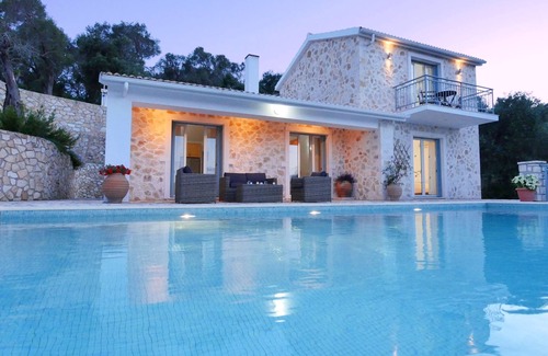 Rantatika Villa | Villa Thanelli - Two Bedroom Villa, Sleeps 4