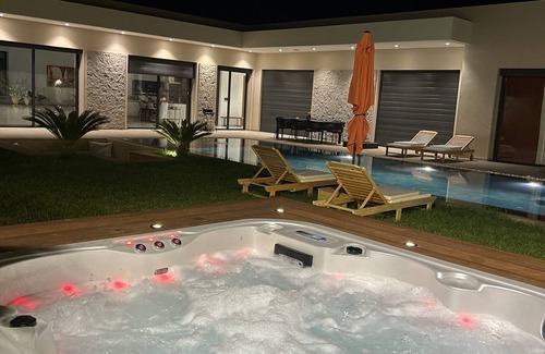 El Aggada Villa | Villa The Level Avec Piscine et Jacuzzi