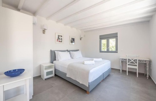 Saronikos Villa | Villa Tholos -Athens Riviera