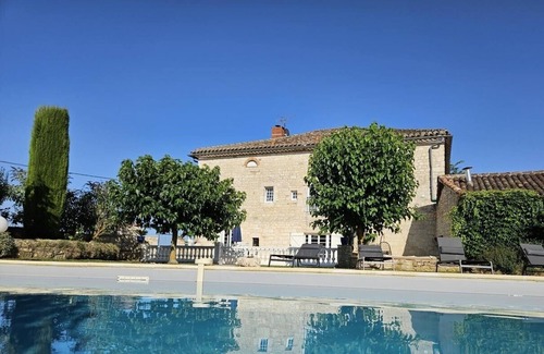 Frausseilles Villa | Villa Thun au Coeur des Vignes du Pays Cordais Idéal Famille, Amis et Séminaire