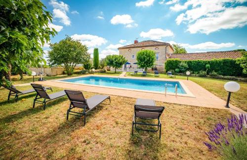 La Celle-sous-Gouzon House | Villa Thun - Piscine - Maison de caractère au milieu des vignes