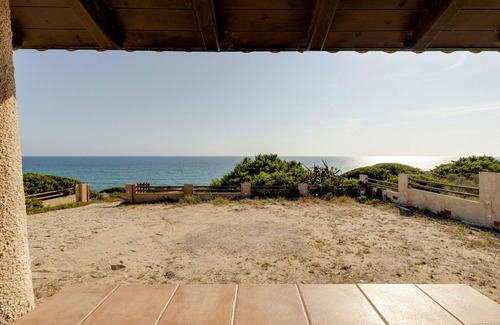 San Giovanni di Sinis Villa | Villa Timbora on the Beach with Ocean View, Terrace