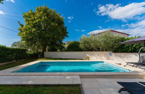 Pinezici Villa | Villa Tina in Pinezići (Haus für 10 Personen)