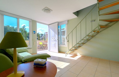 Kilada Villa | Villa 'Titos' with Sea View, Wi-Fi and Air Conditioning