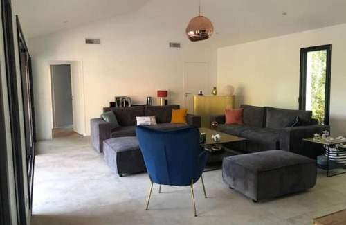 Gastes House | Villa Tixaya 5*, a cosy cocoon to recharge your batteries by the lake and ocean