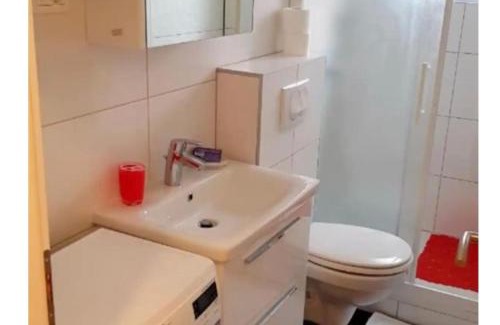 Dugis Apartment | Villa Tony