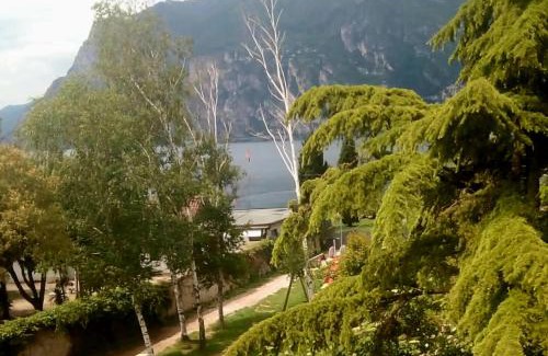 Torbole sul Garda Bed & Breakfast | Villa Torbole