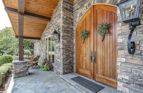 Franklin House | Villa Toscana ..5 Star Luxury Retreat on 11 acres