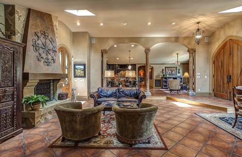 Franklin House | Villa Toscana ..5 Star Luxury Retreat on 11 acres