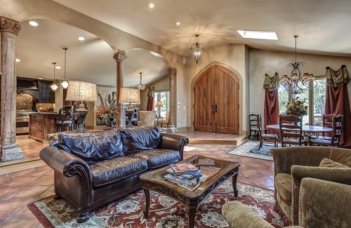 Franklin House | Villa Toscana ..5 Star Luxury Retreat on 11 acres