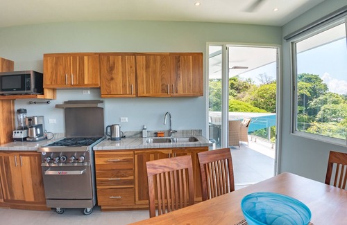 Manuel Antonio Villa | Villa&Tower -17 Bdrms,sleeps 57-AC,Elevator,Pool