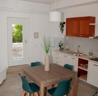 Castellana Grotte Apartment | Villa Tra i Pini - Green & Relax
