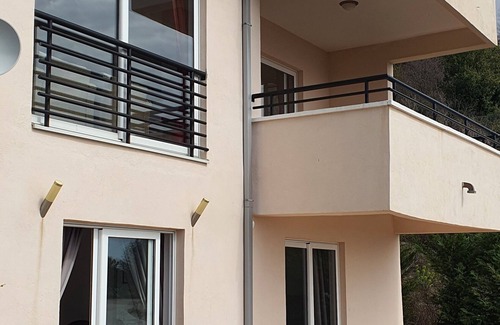 Trebesinj Villa | Villa Tre Tri, Eine Ganze Villa mit Privat Pool und Tollem Meeresblick