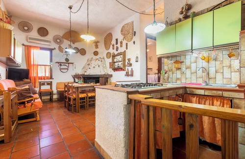 Sorso Villa | Villa 'Tres Molas Marrizza' with Sea View, Private Terrace and Air Conditioning