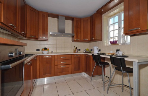 El Madronal Villa | Villa Tricia. Lovely 6 Bedroom Villa. Communal Heated Pool