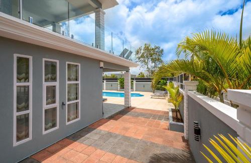 Mont Choisy Villa | Villa Tropicale, 5 bed, private pool, 5 min beach