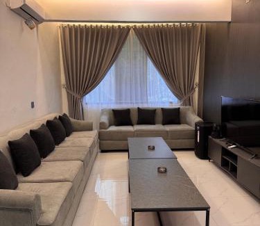 Cisarua Villa | Villa TUWAIQ 1 فيلا طويق بونشاك