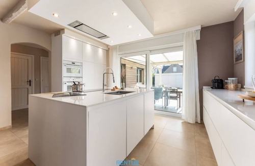 Koksijde House | Villa T’Uzetje – villa with pool in Oostduinkerke