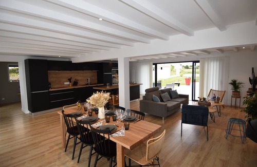 Plouneour-Trez House | Villa Ty Laouen, 8 persons, beach 400m away