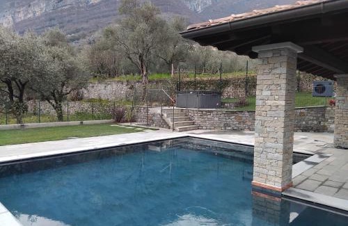 Tremezzo Villa | VILLA ULIVI by Curtiaffitti