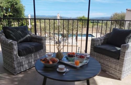Joucas House | Villa Un Dimanche en Provence, avec piscine privée, chauffée & vue