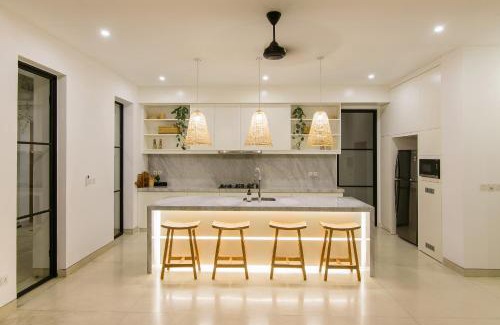 Berawa Apartment | VILLA UNDER THE SUN· Luxury & Indulgence - close to FINNS BEACH CLUB