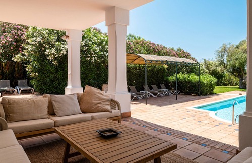 Benalup-Casas Vieja House | Villa Vainilla on the golf course with pool, Wi-Fi, and garden