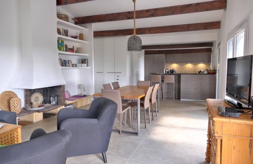 La Londe-les-Maures House | Villa Valcros in a quiet location with pool and panoramic views of sea and islands