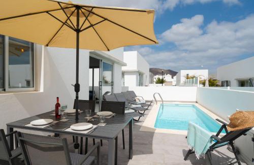 Playa Blanca Villa | Villa Valencia