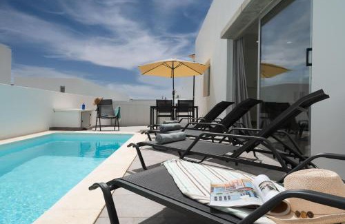 Playa Blanca Villa | Villa Valencia