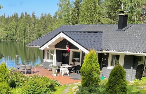 Nilsia House | Villa Valkeinen