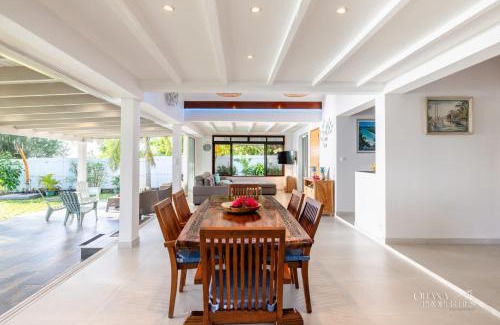 Moorea-Maiao Villa | Villa Vanaki - Beachfront Villa 4BR w AC