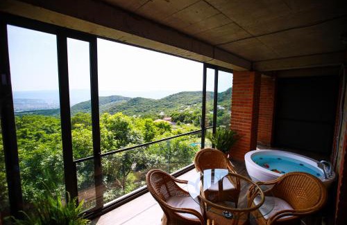 Mtskheta Villa | Villa Vejini