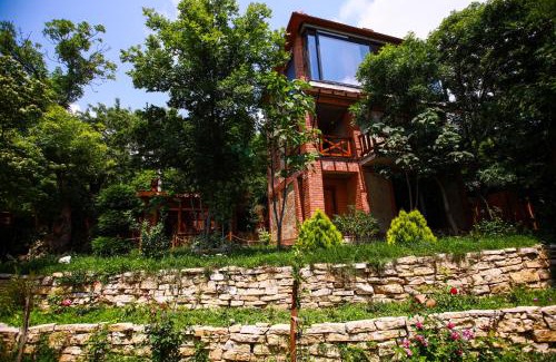 Mtskheta Villa | Villa Vejini