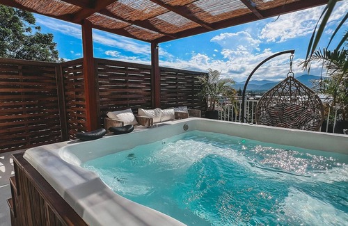 Garopaba House | Villa Verde Bangalô: Encantado com Jacuzzi