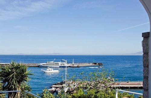 Licola Villa | Villa Vesuvio at Fortino Capri A TERRACE ON THE SEA 10 MIN FROM THE PIAZZETTA