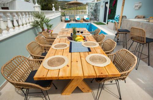 Neo Kalamaki Villa | Villa Virginia, heated pool, Kalamaki