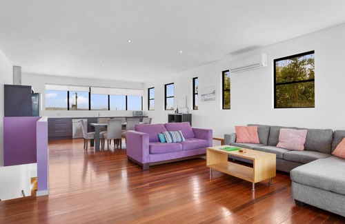 Peregian Beach Apartment | Villa Vista - 1/240 David Low Way