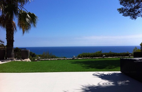 Sitges Villa | Villa Vista, Breathtaking Sea Views, Stylish garden , Peaceful Location ,