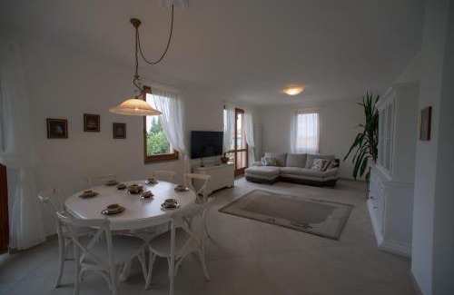 Erba Apartment | Villa Vittoria