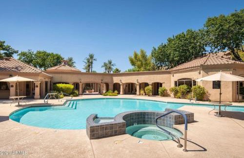 North Scottsdale Apartment | Villa Viva condo