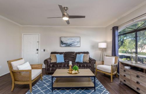 North Scottsdale Apartment | Villa Viva condo