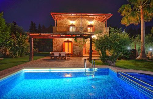Apokoronas Villa | Villa Vrisses by PosarelliVillas